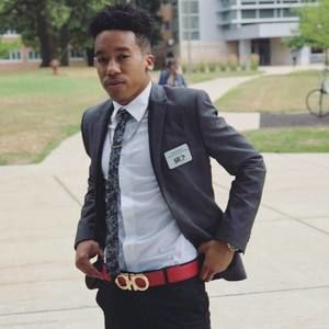 Meet your Posher, Evan